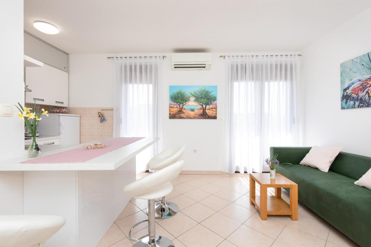 Apartment Julijana Krk Town Esterno foto
