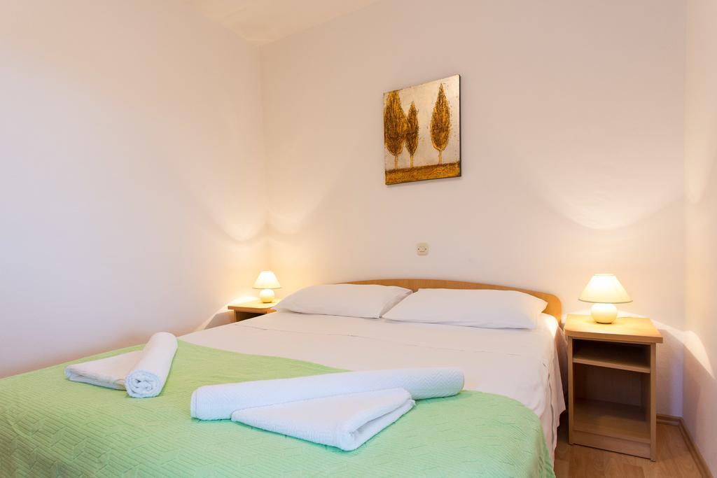 Apartment Julijana Krk Town Esterno foto
